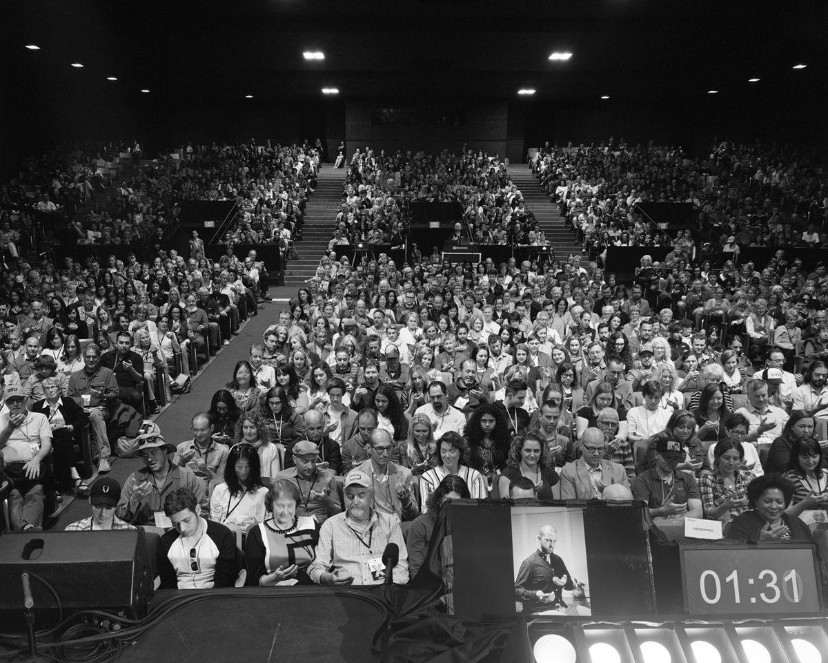 Bir Fotoğrafçı, Bugünün Dünyasında Telefonları Ortadan Kaldırdı
