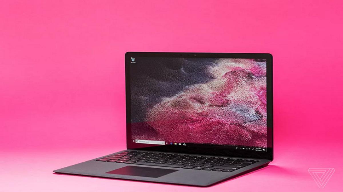 Microsoft’un Surface Laptop 3 Ekranlarını Büyüteceği İfade Edildi