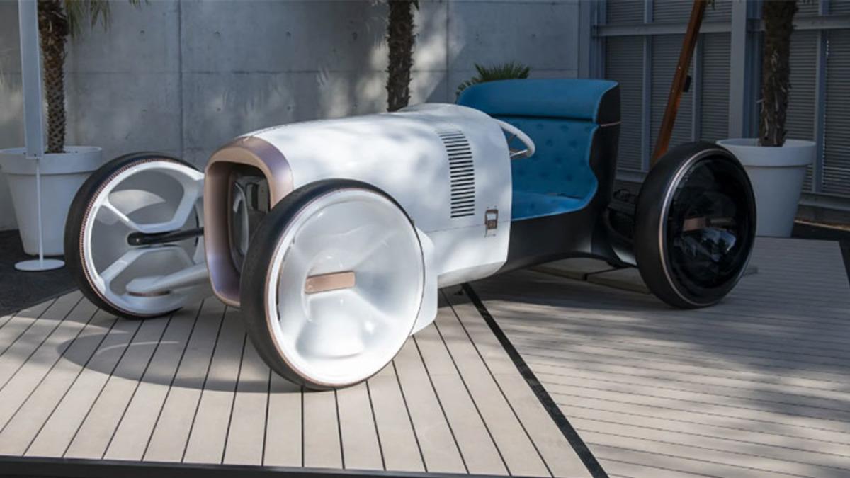 Mercedes’in Geçmişle Geleceği Bir Araya Getirdiği İlginç Konsept Araç