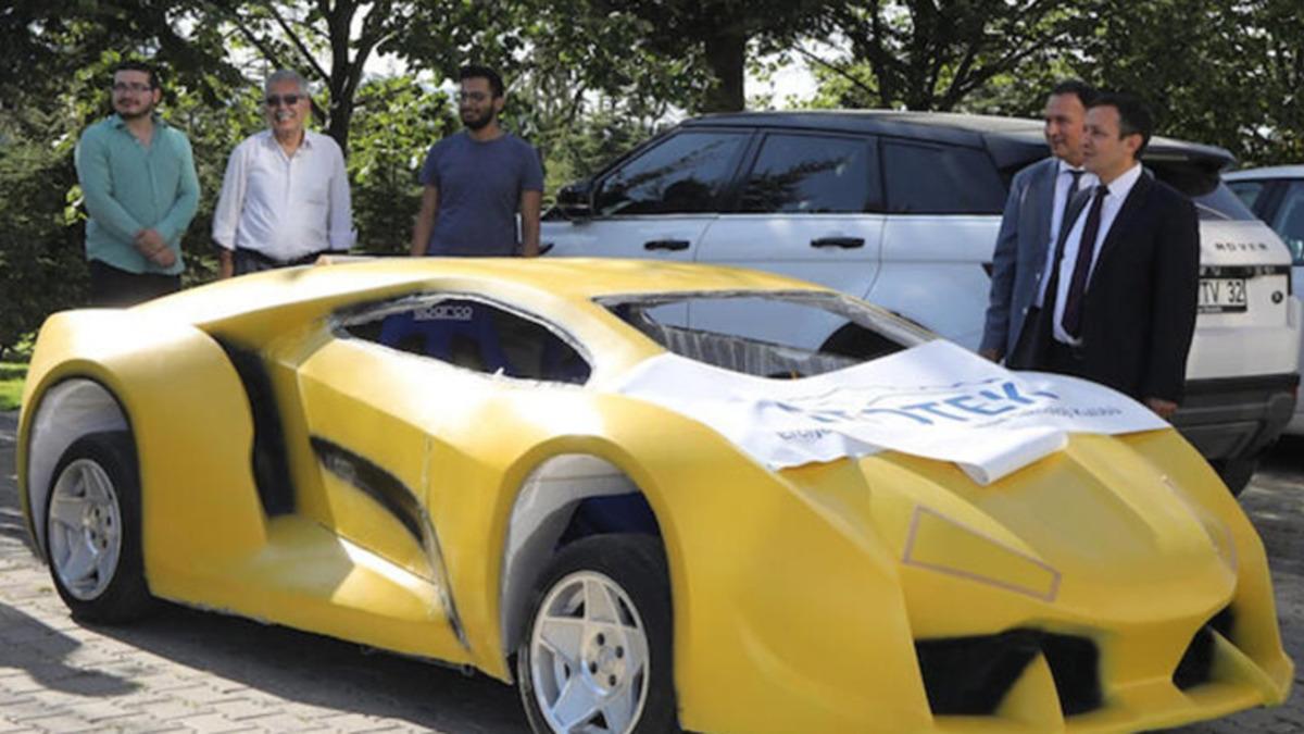 Türk Öğrenciler İnsansız Elektrikli Otomobil Üretti