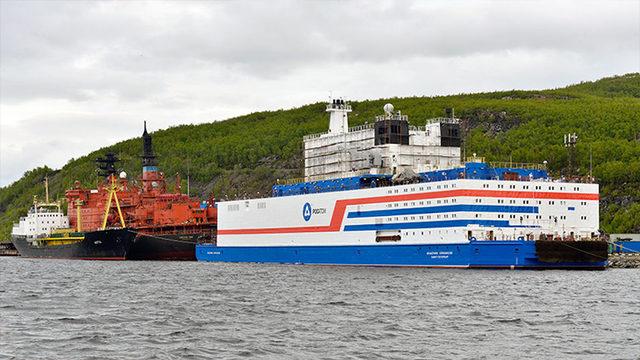 Dünya’nın İlk Yüzen Nükleer Santrali Limana Ulaştı