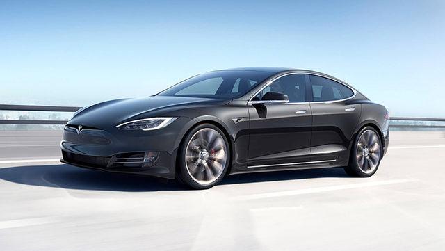 7 Yaşındaki Tesla Otomobilin Batarya Kapasitesi Sadece Yüzde 2 Düştü