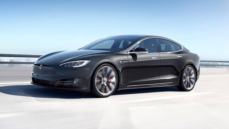 7 Yaşındaki Tesla Otomobilin Batarya Kapasitesi Sadece Yüzde 2 Düştü