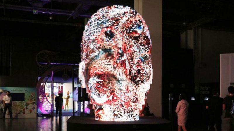 Var Olmayan Yüzleri Hayal Eden Yapay Zeka İstanbul’a Geldi