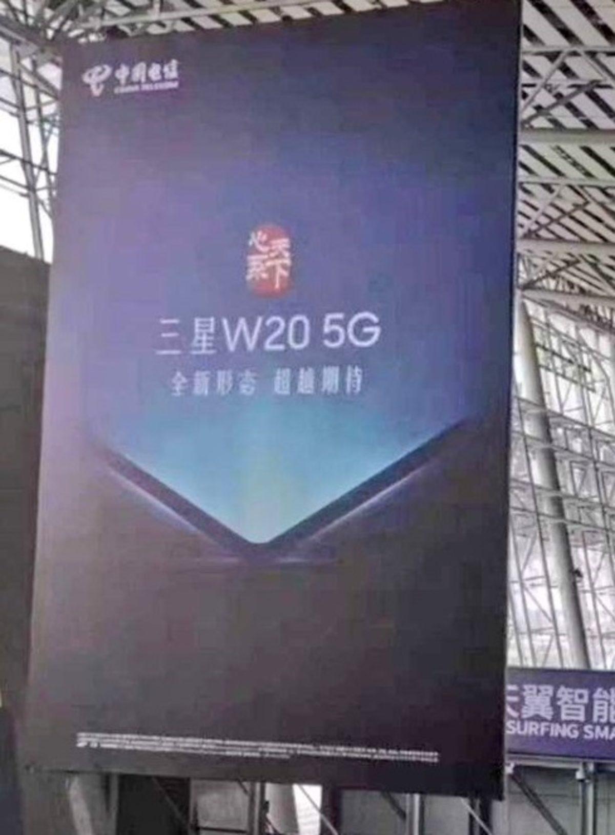 Samsung, 5G Destekli ’Kapaklı’ Bir Telefon Geliştiriyor