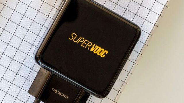 OPPO, 25 Dakikada %100 Dolum Sağlayan 65W Şarj Cihazını Tanıttı