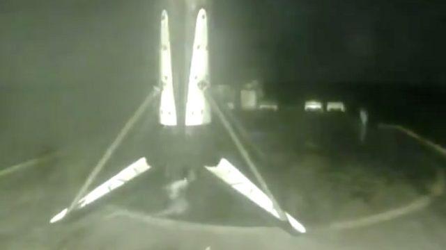 Falcon 9 Roketinin Starlink Görevinde Geri İnmeyi Başararak Rekor Kırdığı An