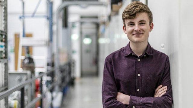 Adam Kelly, Kuantum Bilgisayarı Çalışmalarıyla Avrupa’nın En İyi Genç Bilim İnsanı Seçildi