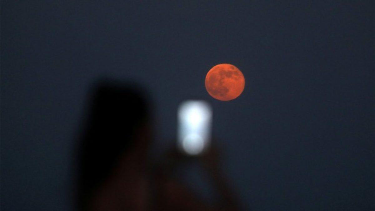 Kısmi Ay Tutulmasına Sahne Olacak Çilek Ayı, Bu Gece Türkiye’den Gözlemlenebilecek