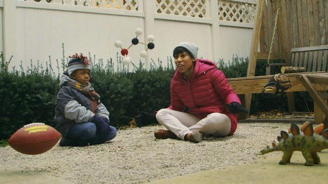 Netflix, Farklı Süper Kahraman Dizisi Raising Dion’un İlk Fragmanını Paylaştı