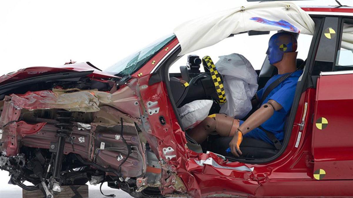 Tesla Model 3, İlk Büyük Güvenlik Ödülünü Aldı