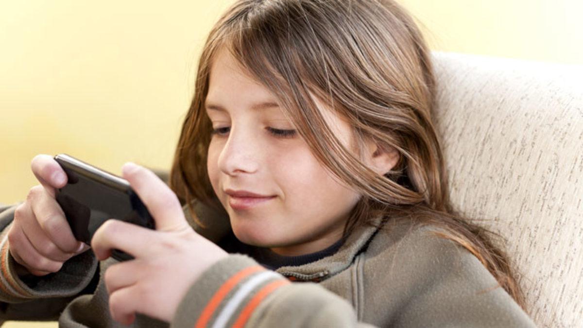 Sosyal Medya Kullanımına Yaş Sınırı Geliyor!