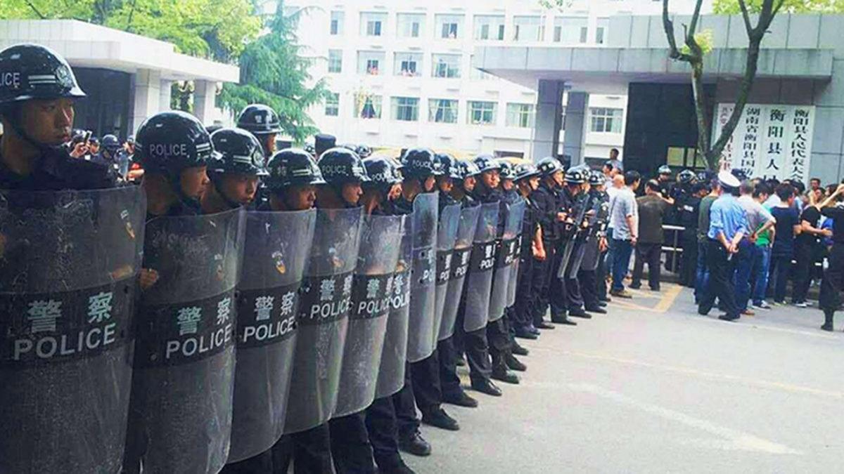 Çinli Bilim İnsanları, Kalabalık İnsanların Kontrolü İçin Silah Geliştirdi