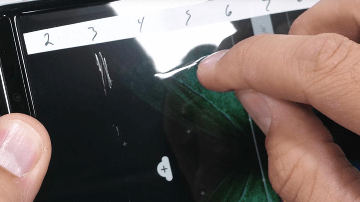 Yeni Samsung Galaxy Fold Dayanıklılık Testine Girdi (Video)