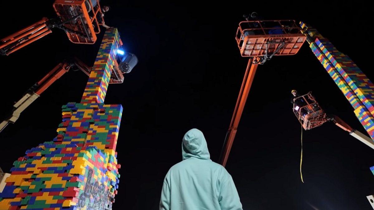 YouTuber Mr. Beast, 50 Bin Dolar Ödüllü En Uzun LEGO Kulesini Yapma Yarışması Düzenledi