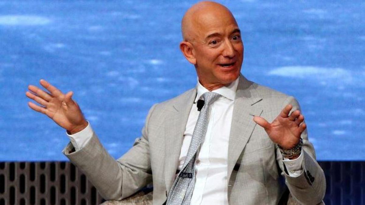 Jeff Bezos, Kendisine Mesaj Gönderen Irkçı Bir Amazon Müşterisini İfşa Etti