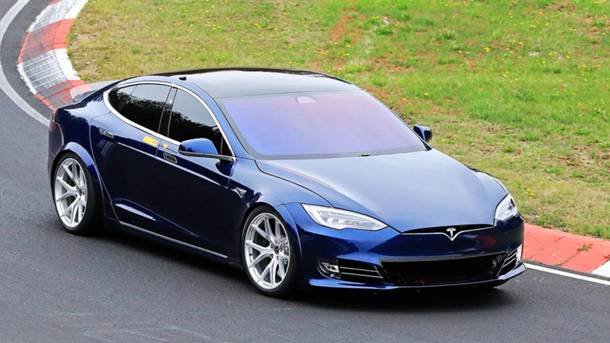 Tesla, Nürburgring’de ’En Hızlı Elektrikli Otomobil’ Rekorunu Kırmaya Hazırlanıyor