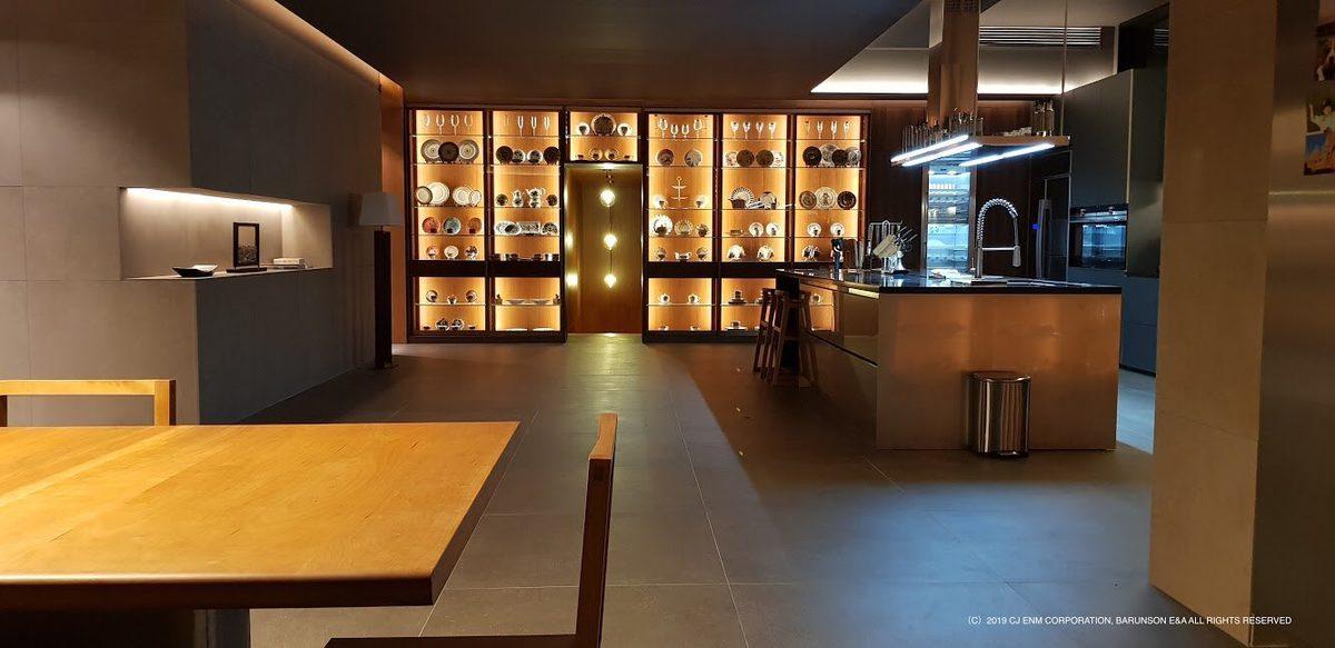 Görüntülü Konuşmalarınızda Kullanabileceğiniz Parasite Temalı 5 Arka Plan Görseli