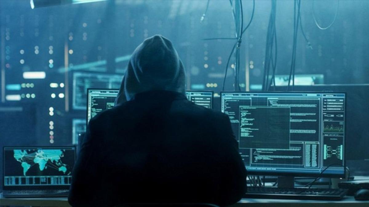 Genç Yaşta Hackerlık Yaparak Milyonlarca Dolar Kazanmak Nasıl Bir Şey?