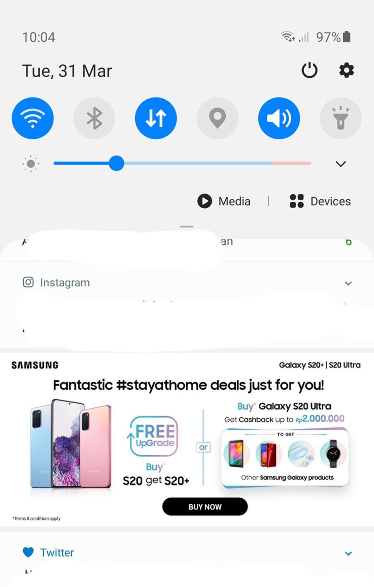 Samsung One UI 2.5’in Kilit Ekranında Reklam Olacağını İddia Eden Görüntüler Sahte Çıktı