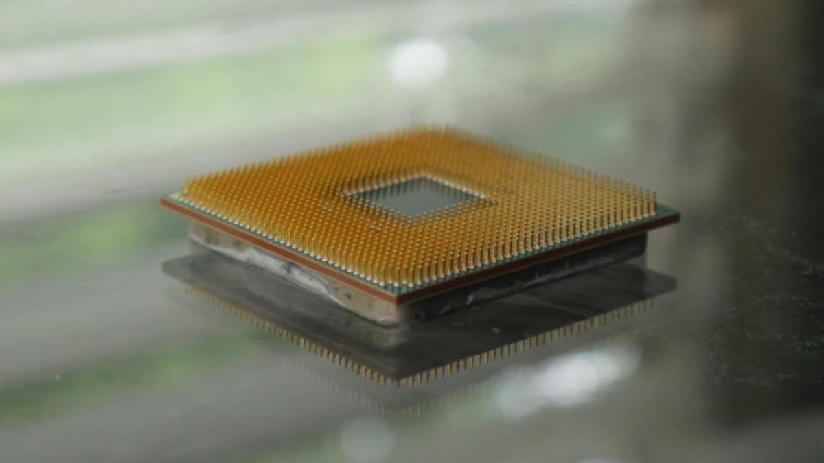 Tüm Intel İşlemcilerde Güvenlik Sorunu Yaratan Bir Açık Keşfedildi