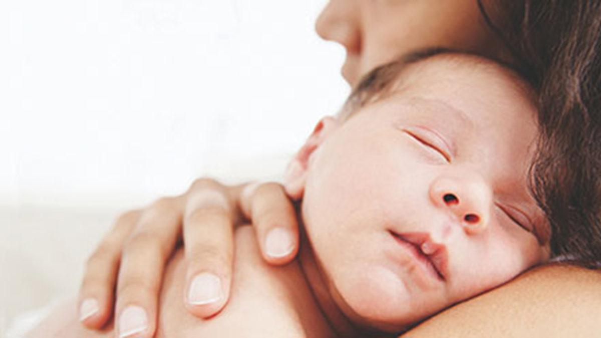 Bebekler İçin Mükemmel Sarılmanın Nasıl Olması Gerektiği, Bilimsel Olarak Açıklandı