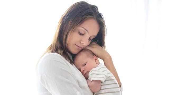 Bebekler İçin Mükemmel Sarılmanın Nasıl Olması Gerektiği, Bilimsel Olarak Açıklandı