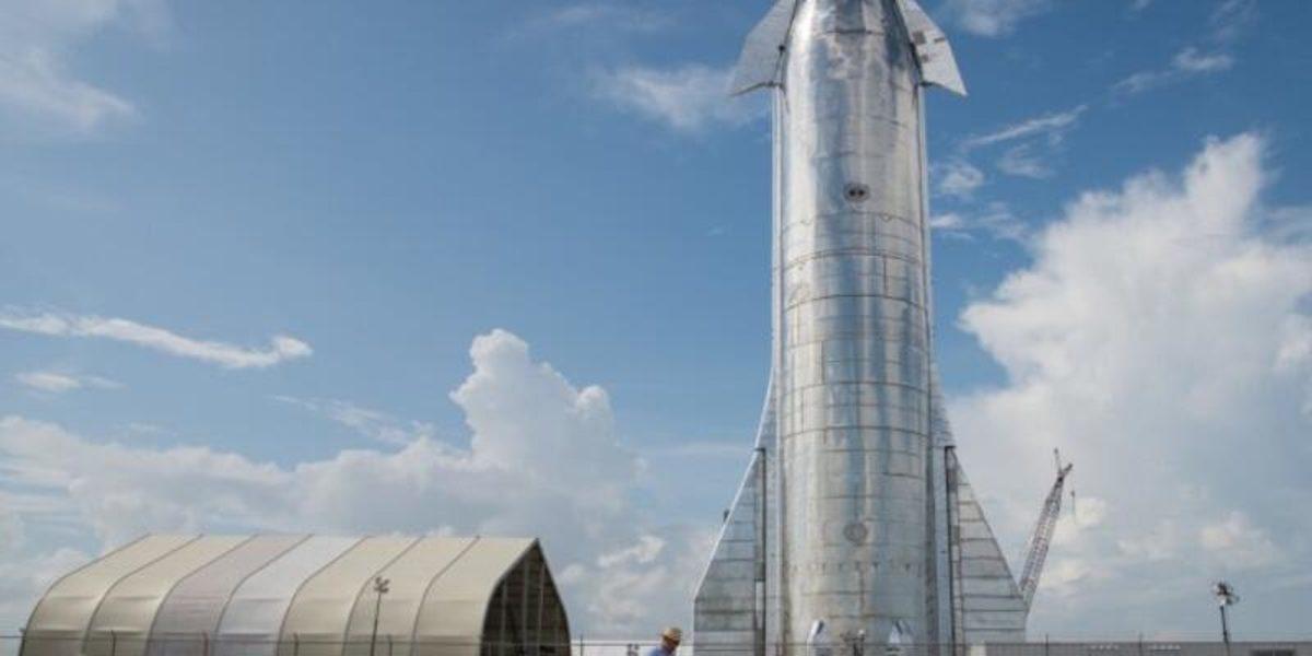 SpaceX ve Elon Musk, Starship’in Ay’a Nasıl İneceğini Çözmeye Çalışıyor