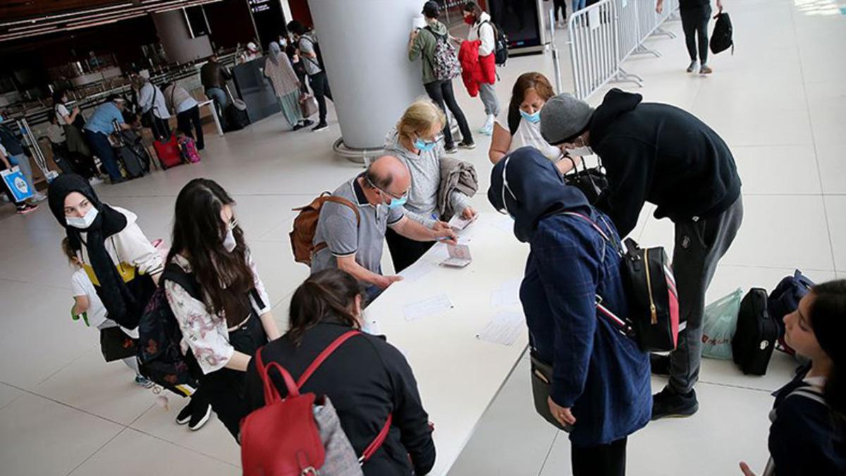 Yurt Dışından Gelecek Türkiye Vatandaşları İçin 14 Günlük Karantina Uygulaması Kaldırıldı