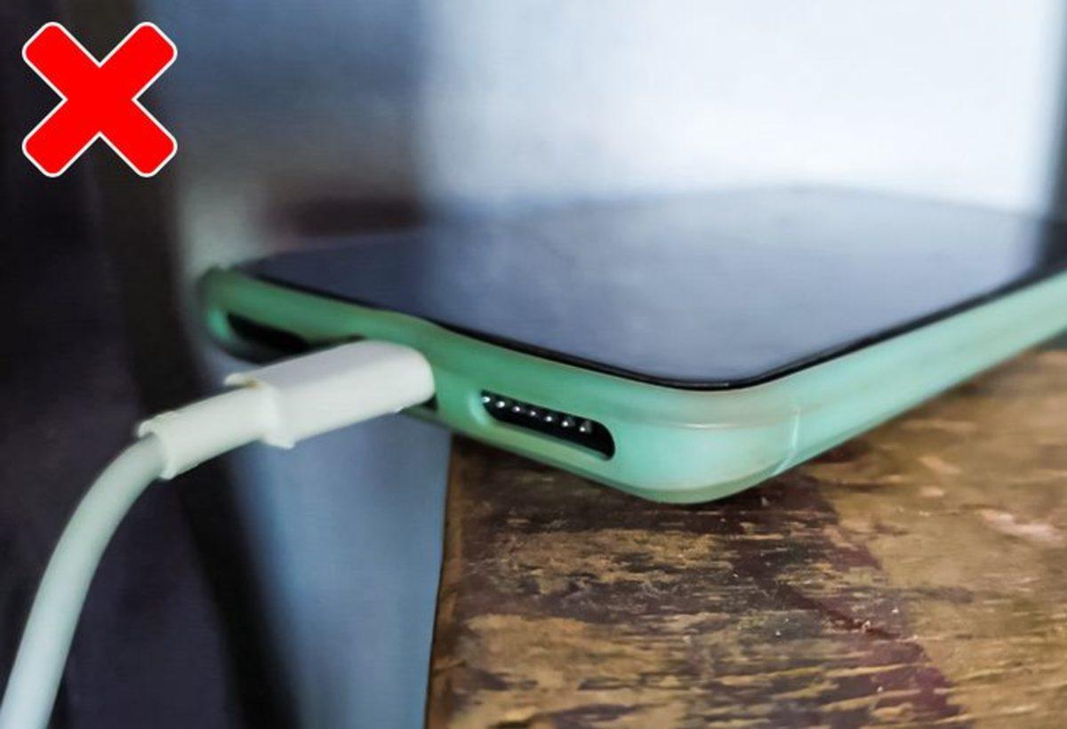 Telefonunuzu Şarj Ederken Dikkat Etmeniz Gereken 10 Önemli Detay