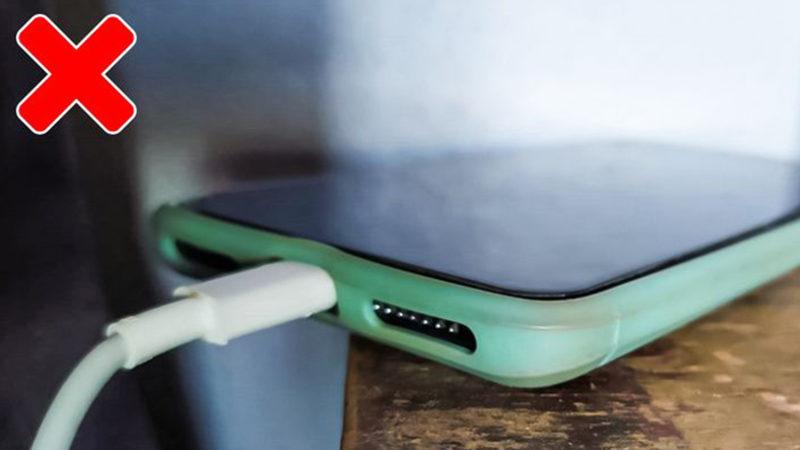 Telefonunuzu Şarj Ederken Dikkat Etmeniz Gereken 10 Önemli Detay