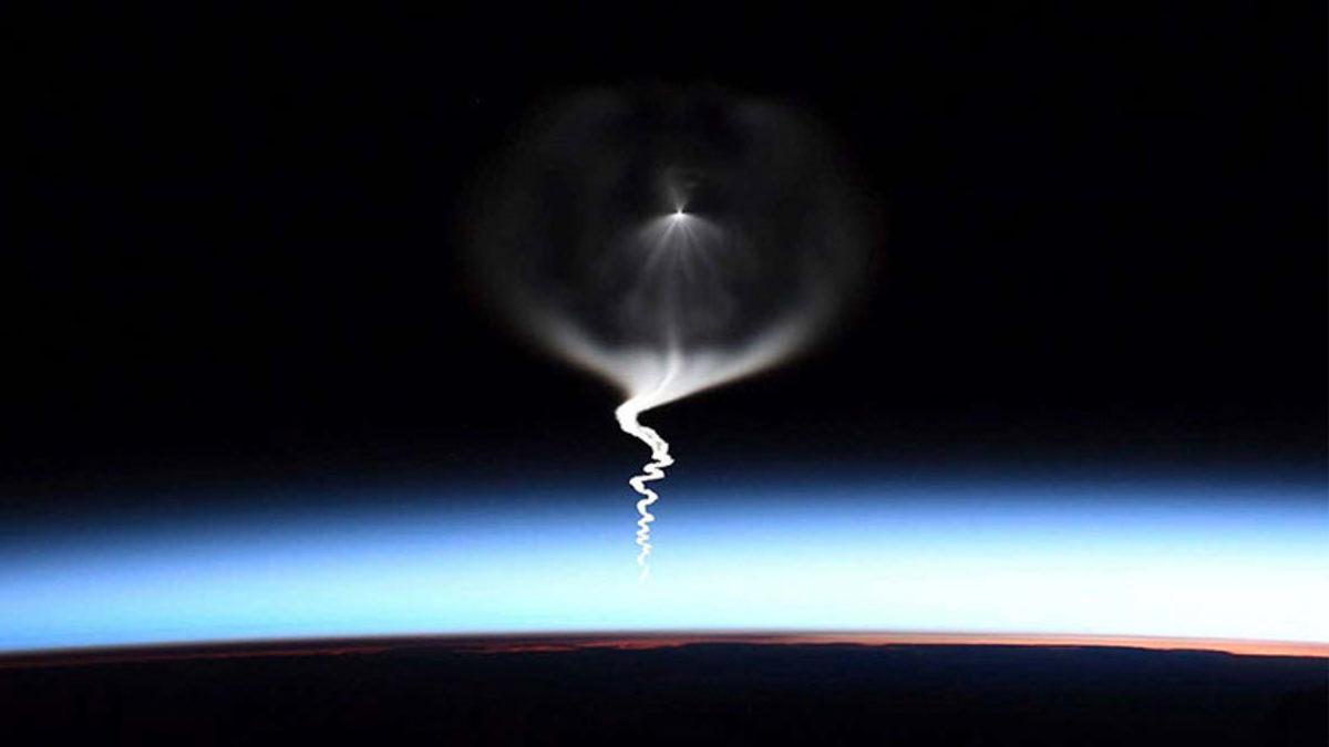 Soyuz 61’in Uluslararası Uzay İstasyonu’ndan Çekilen Büyüleyici Fotoğrafı