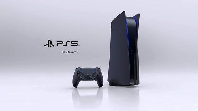’Beyaz Çok Kir Tutar’ Diyen Bir Grafik Tasarımcı, Siyah PlayStation 5 Tasarımını Paylaştı