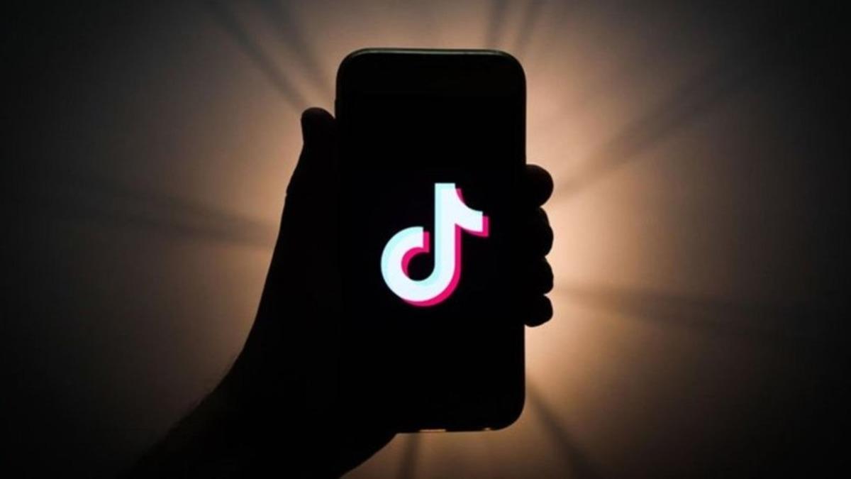 24 Yaşındaki Bir Adam, TikTok Videosunda Böcek İlacı İçip İntihar Etti