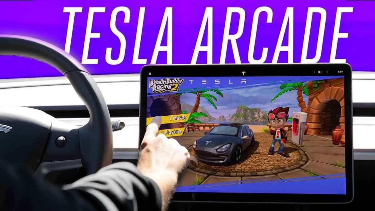 Tesla Araçlarına Netflix, YouTube Gibi Platformlar Geliyor