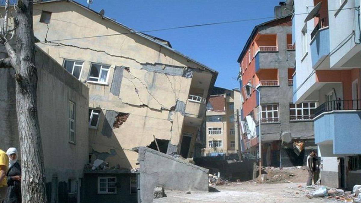 AFAD’dan Bingöl Depremiyle İlgili Açıklama: 77 Artçı Deprem Meydana Geldi