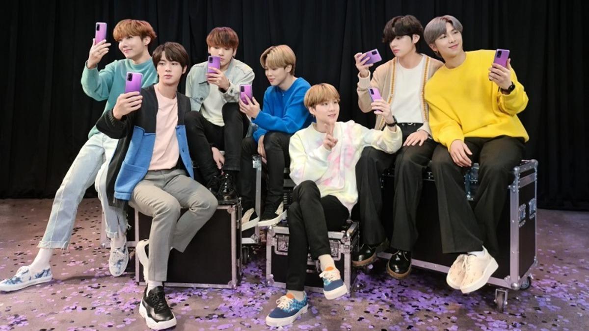 Samsung, BTS Temalı Galaxy S20+ ve Galaxy Buds+’ı Tanıttı