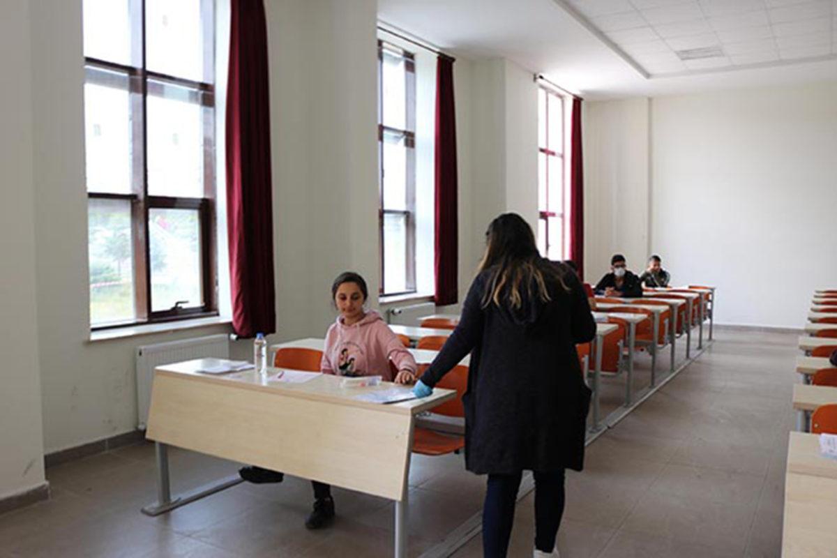 MSÜ Sınavına Katılan Bir Öğrencinin Koronavirüs Testi Pozitif Çıktı