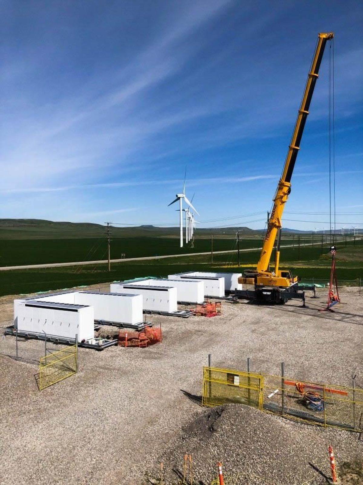 Tesla’nın Enerji Depolama Sistemi Megapack, Şimdi de Rüzgar Santralinde Kullanılacak