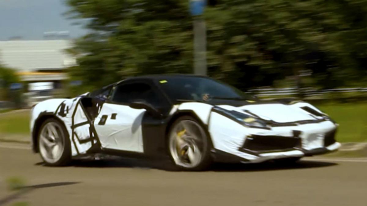 Ferrari’nin Yeni Hibrit Aracı, İtalya Sokaklarında Görüntülendi