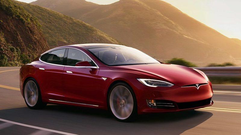 2020 Tesla Model S, 640 Kilometre Menzil Sunan İlk Elektrikli Araç Oldu