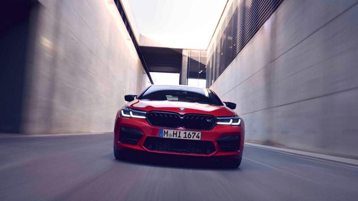 2021 BMW M5, Teknolojik İyileştirmeler ve Güncellenen Tasarımı ile Tanıtıldı