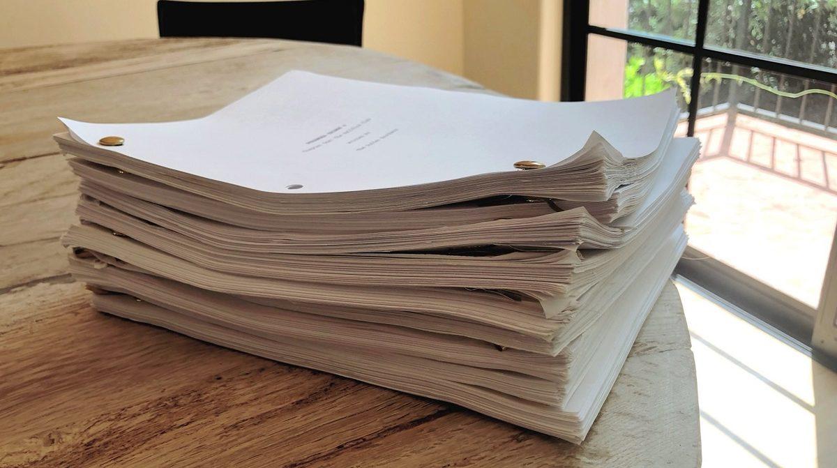 Stranger Things 4. Sezon Senaryosunun Hazır Olduğunu Gösteren Paylaşım