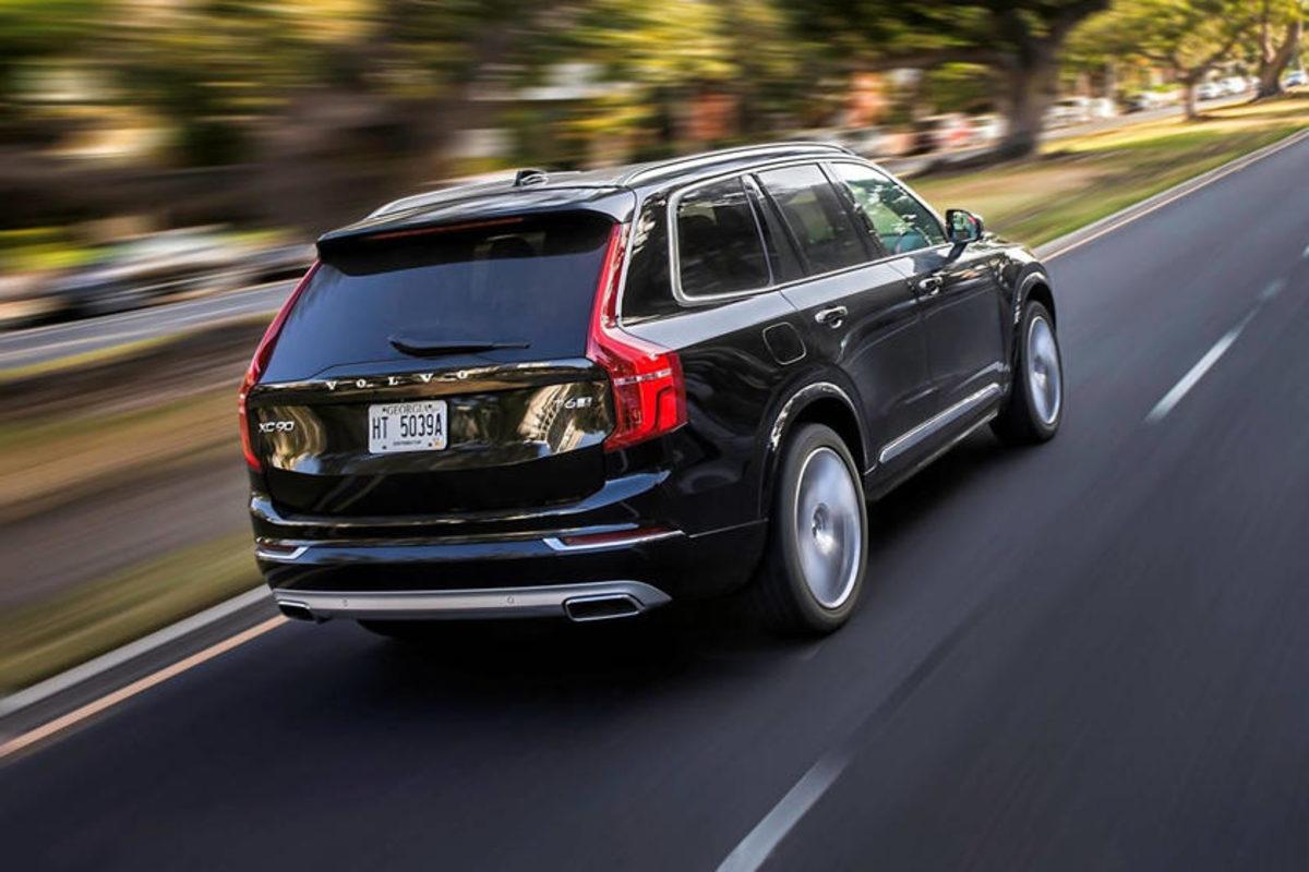 Volvo, Tartışmalara Yol Açan Hız Sınırı Hakkında Açıklama Yaptı