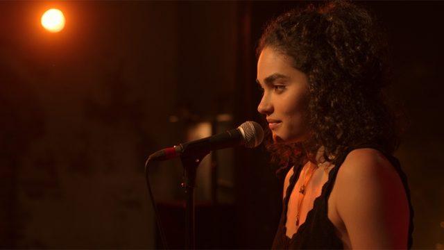 Apple TV+’ın Yeni Dizisi Little Voice’tan İlk Fragman Geldi