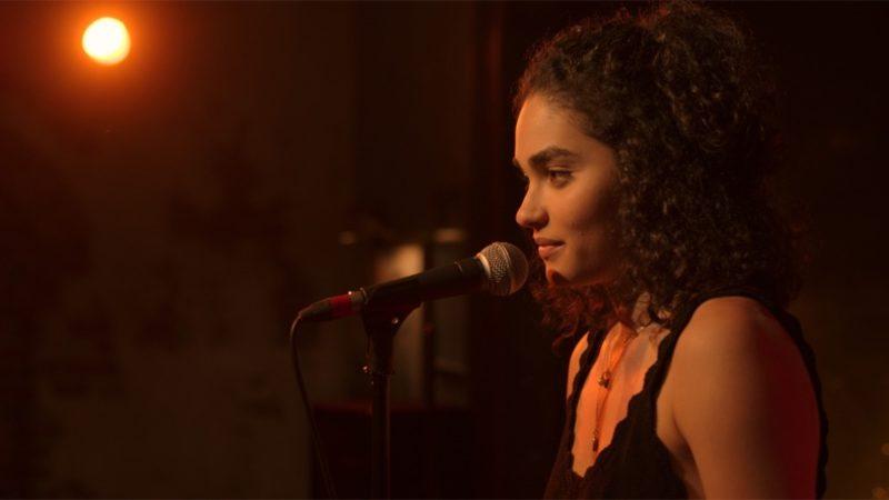 Apple TV+’ın Yeni Dizisi Little Voice’tan İlk Fragman Geldi