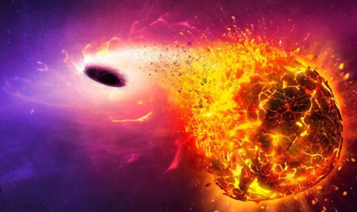 Gökbilimciler, Büyüyen Bir Kara Deliğe Ait Videoyu Paylaştılar (Video)