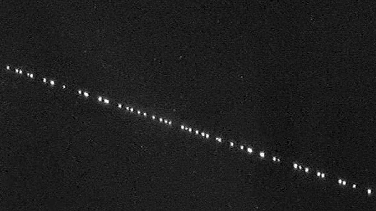 SpaceX CEO’su Elon Musk, Starlink Uyduları Üzerinden Tweet Attı