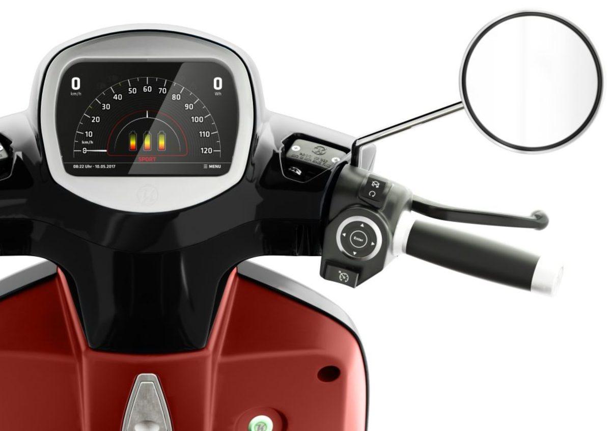 Kumpan’ın Saatte 100 Kilometre Hıza Ulaşabilen Elektrikli Scooter’ı Tanıtıldı