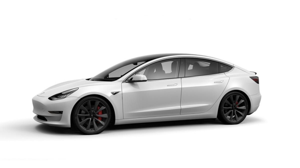 Tesla, Model 3’ün Yeni Gray Performance Tekerleklerini Piyasaya Sürdü